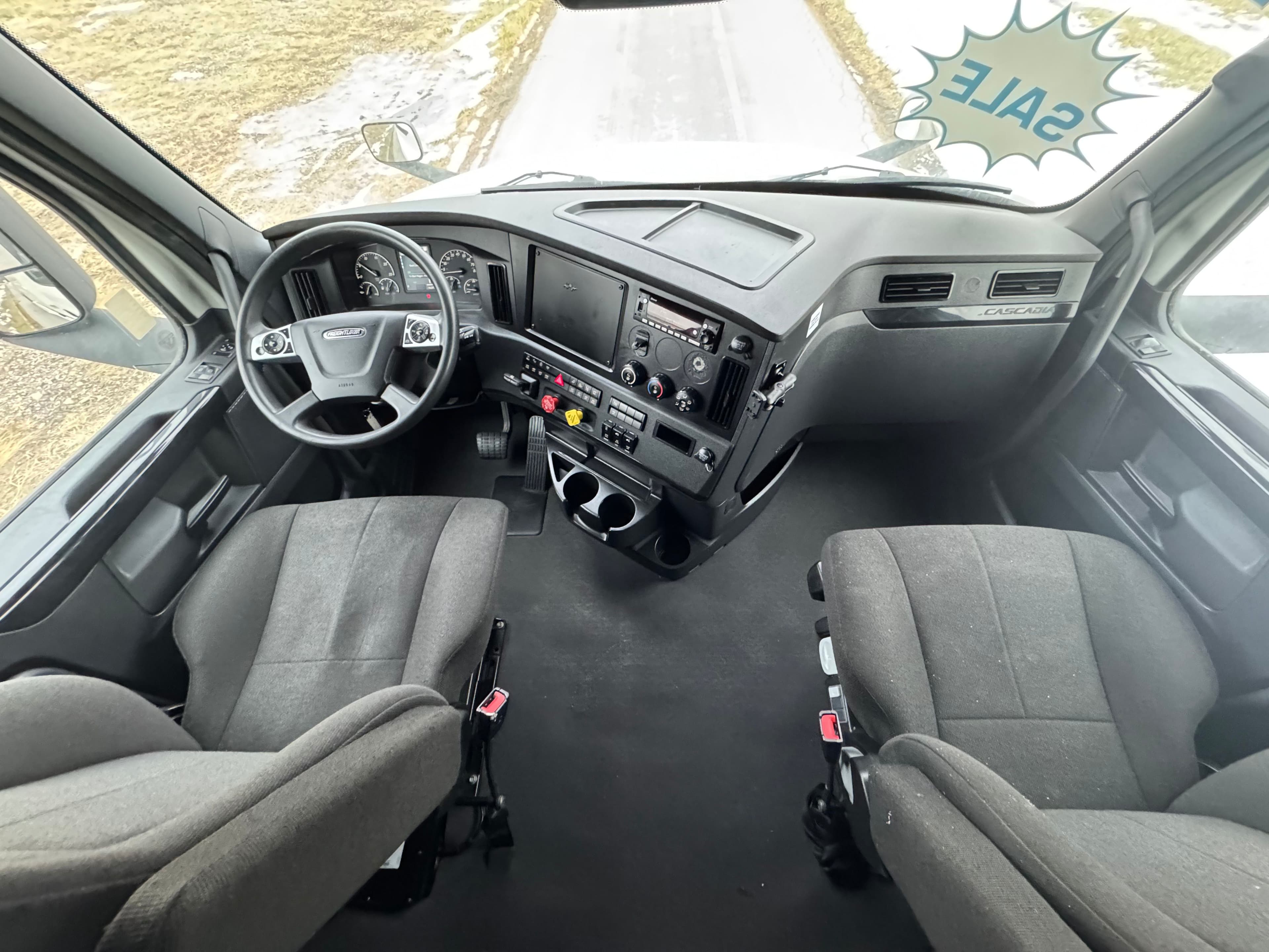 2023 Freightliner Cascadia 126 image 9