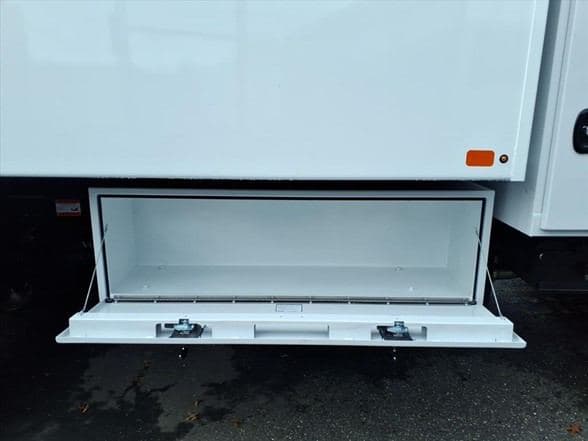 2025 Isuzu FTR image 17