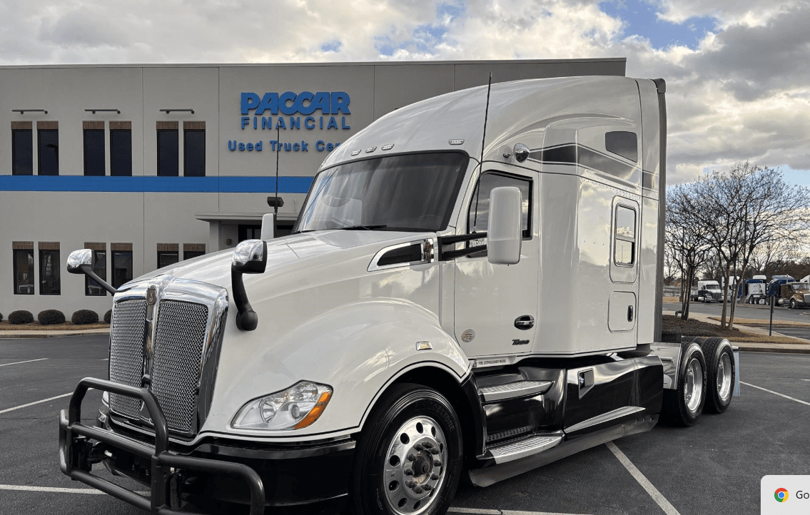 2022 Kenworth 310 image 2
