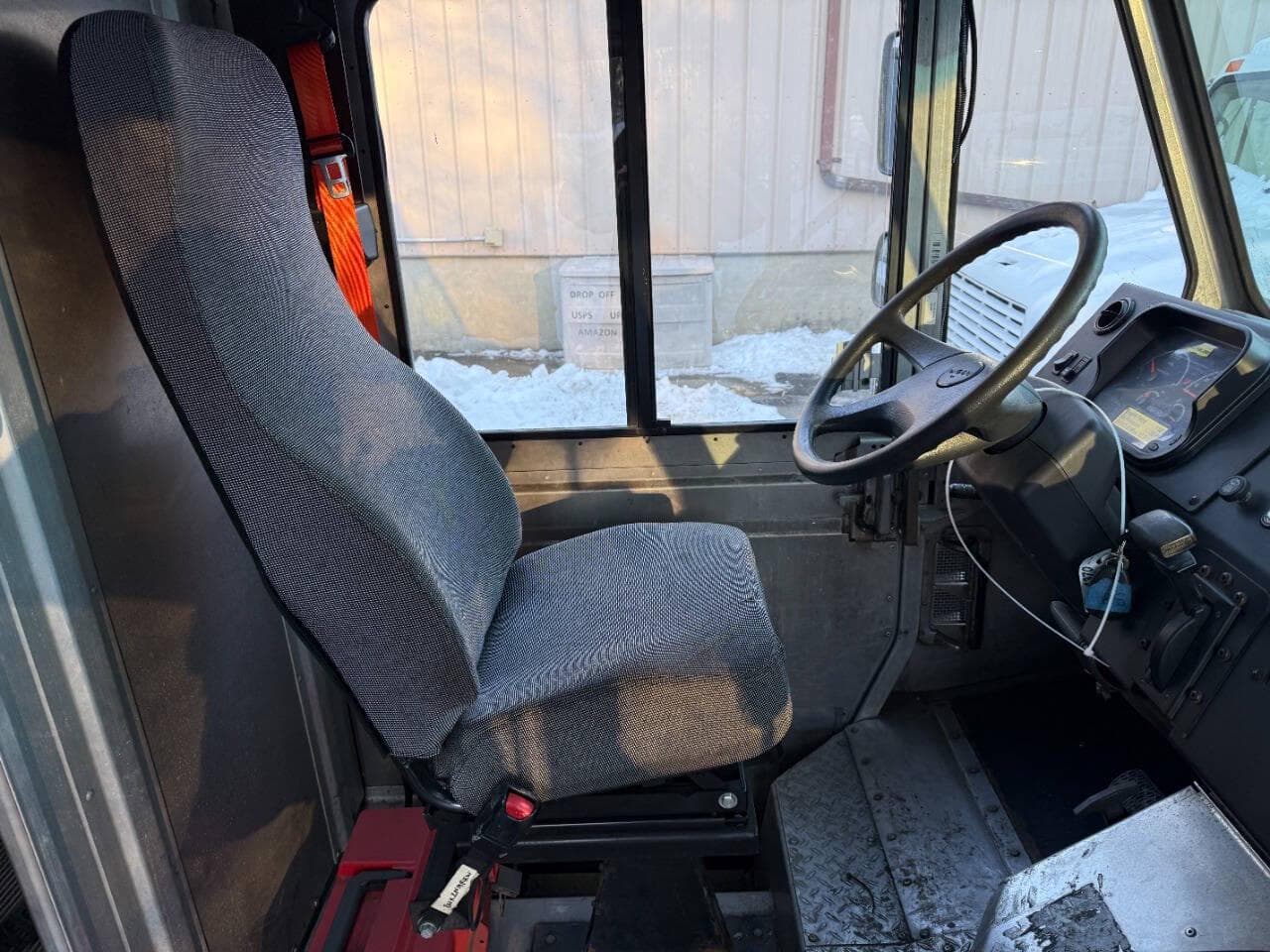 2021 Freightliner MT45 image 18