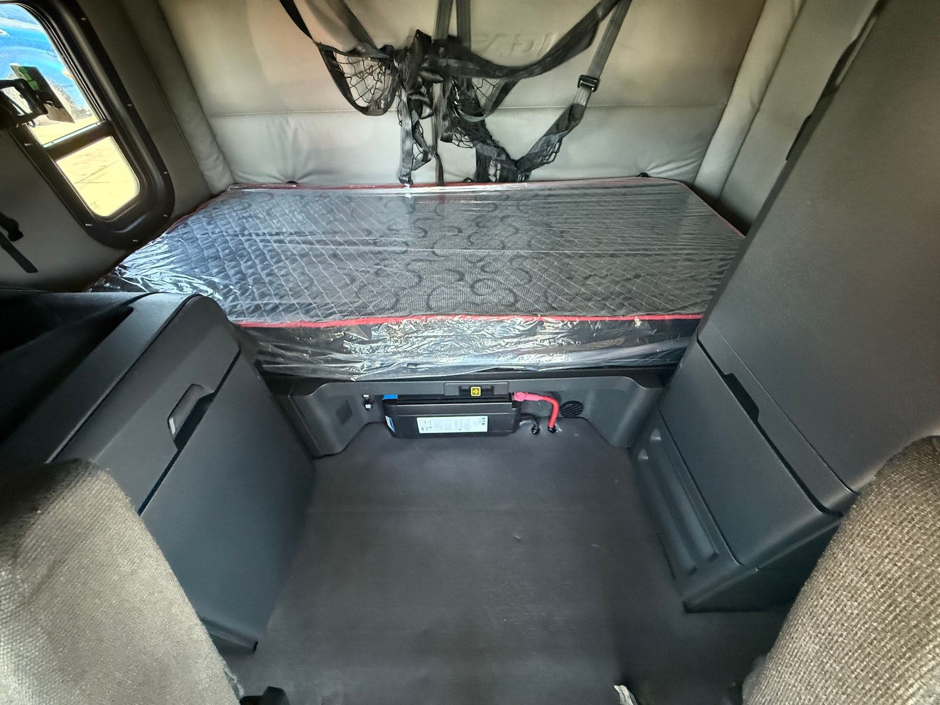 2021 Freightliner Cascadia 126 image 17