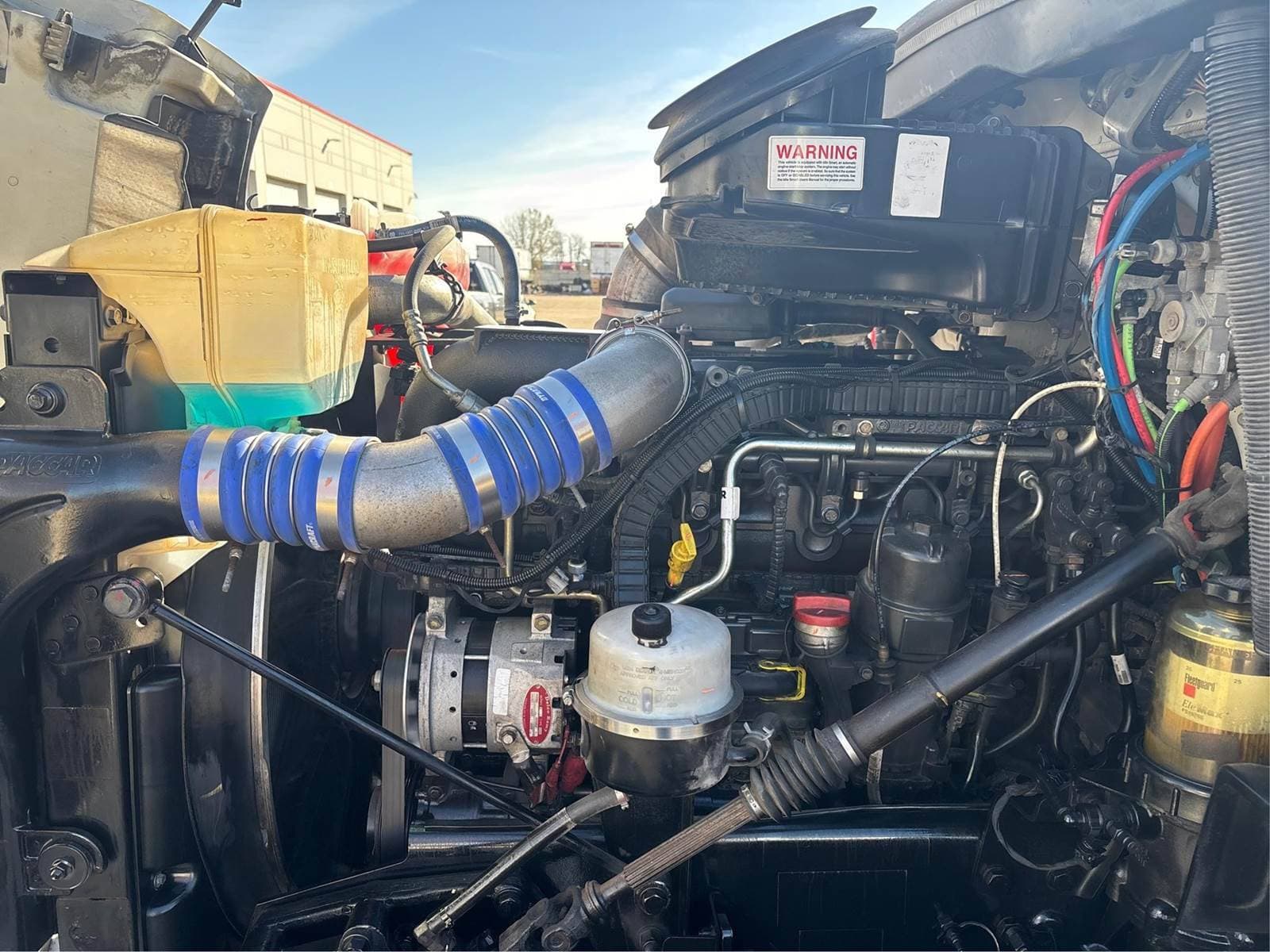 2021 Peterbilt 579 image 8
