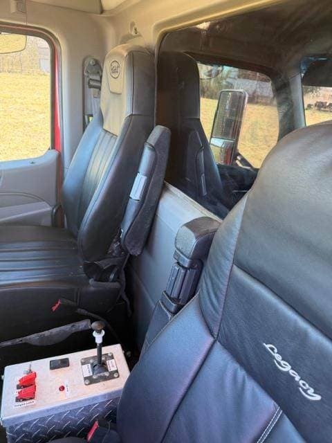 2019 Peterbilt 567 image 6