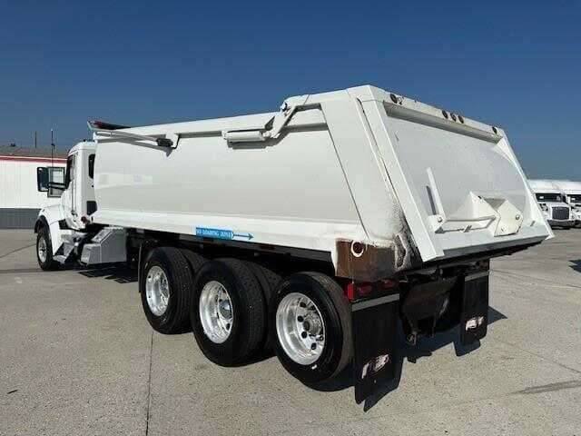 2023 Kenworth T880 image 3
