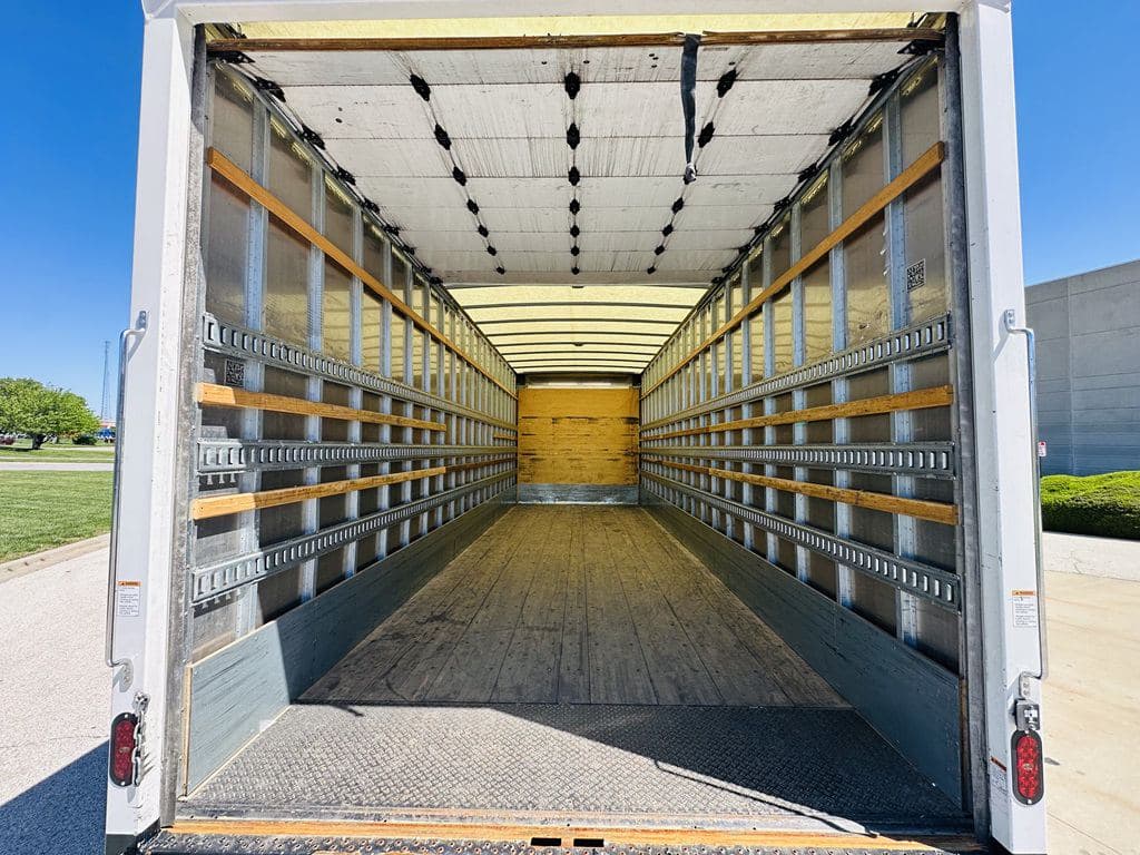 Used 2022 KENWORTH T270 image 11