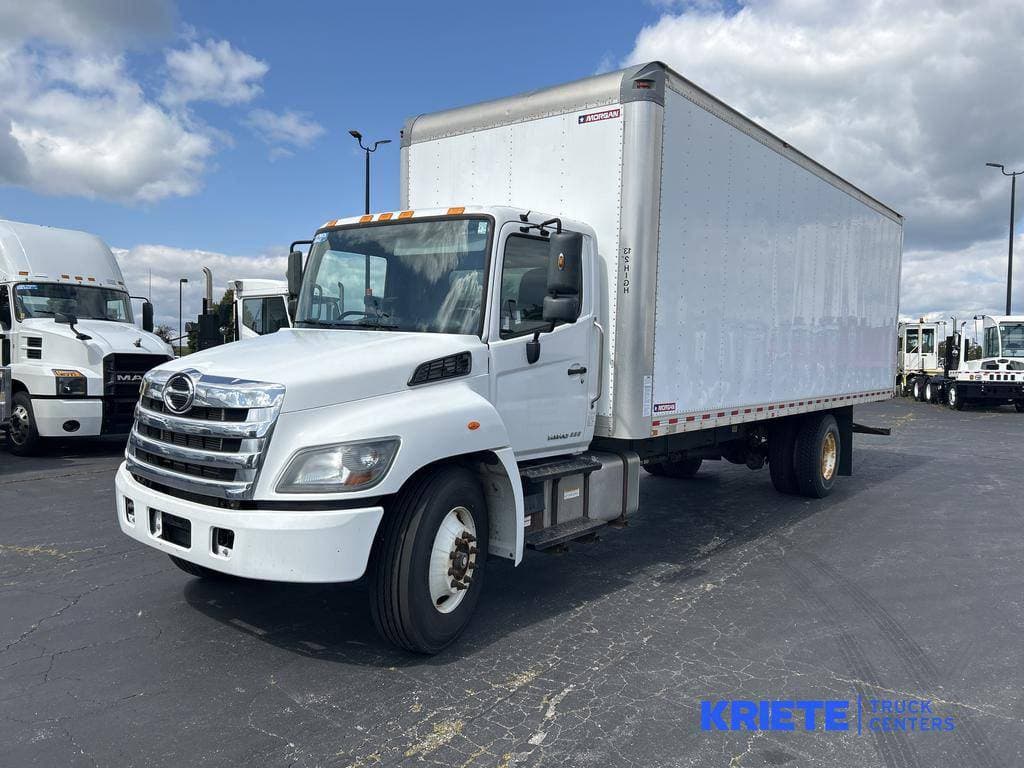 2019 Hino 338 image 1