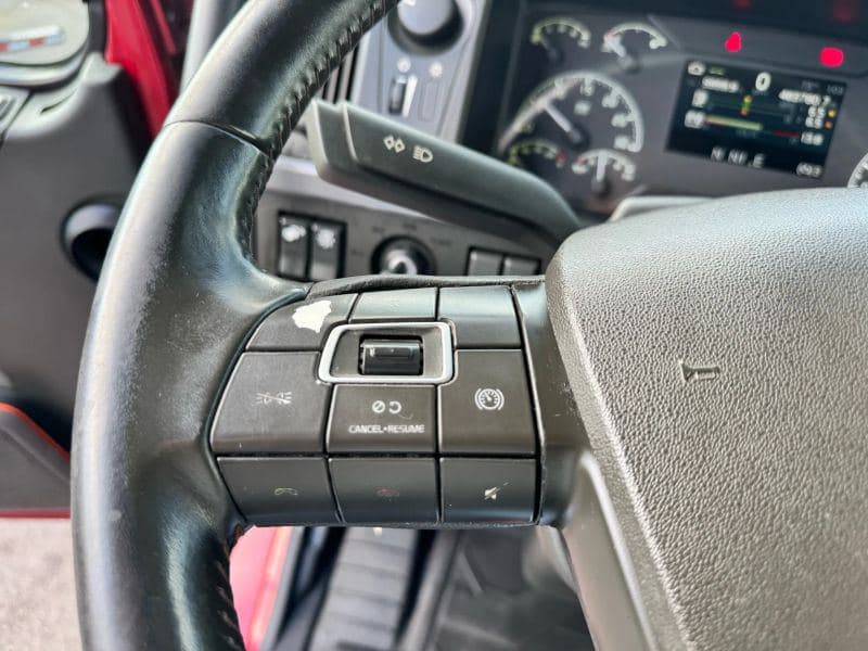 2021 Volvo VNL image 53