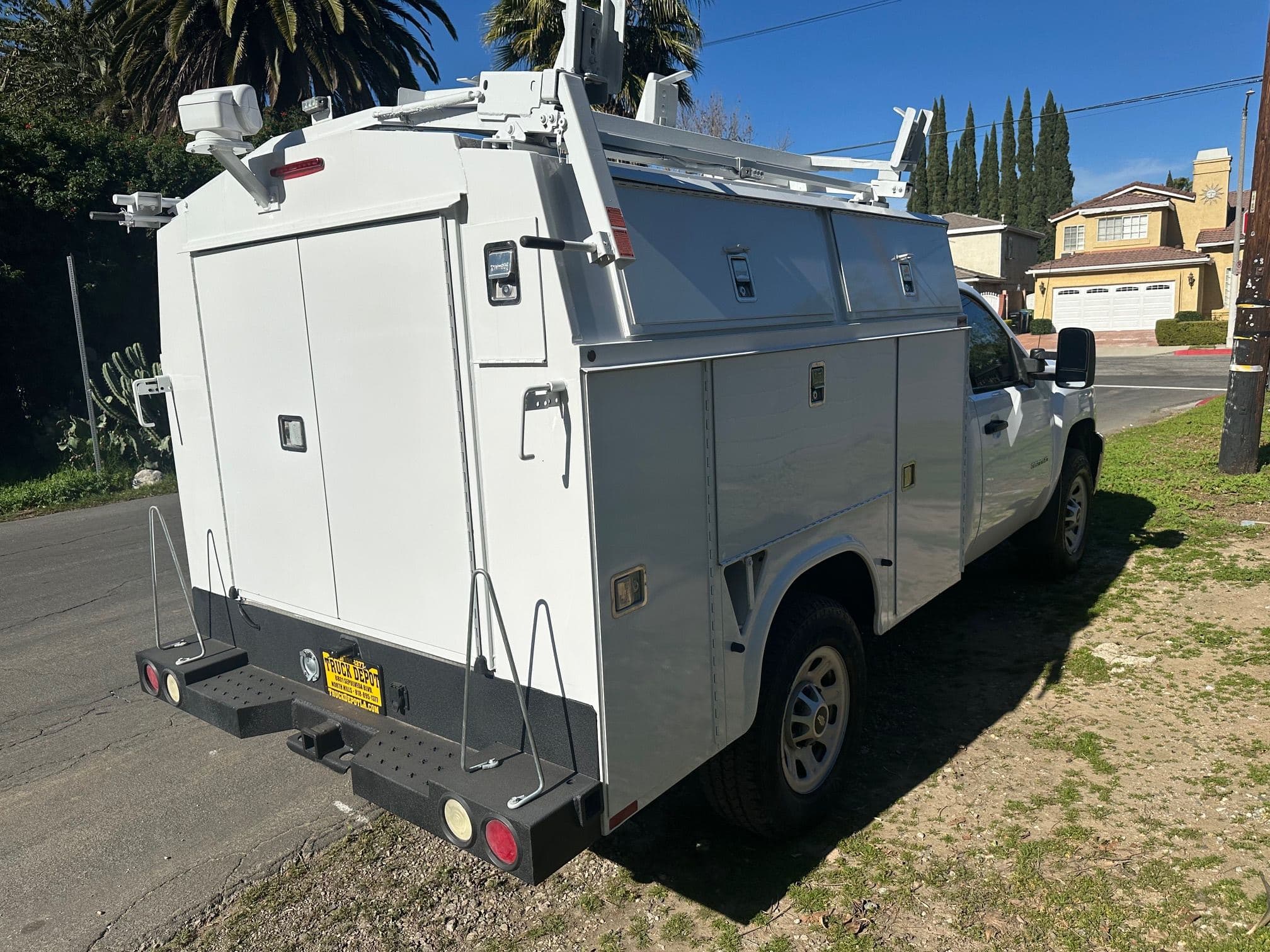 2012 CHEVROLET SILVERADO 3500 Service Body 13484 image 5