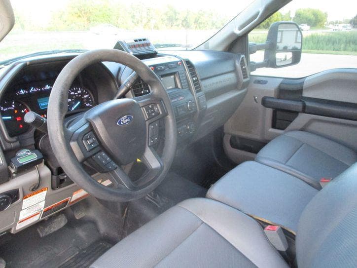 2018 Ford F550 SUPER CAB BUCKET TRUCK 4X4 image 11