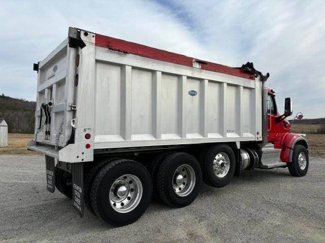 2020 Peterbilt 567 image 6