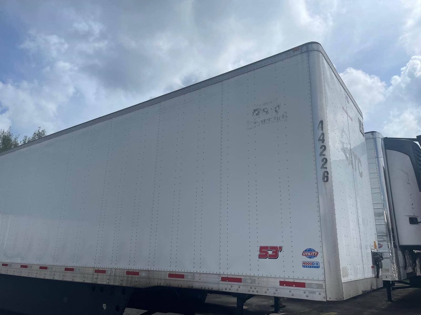 2022 Utility 4000D-X image 11