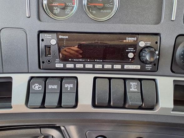 2025 Kenworth T880 image 21