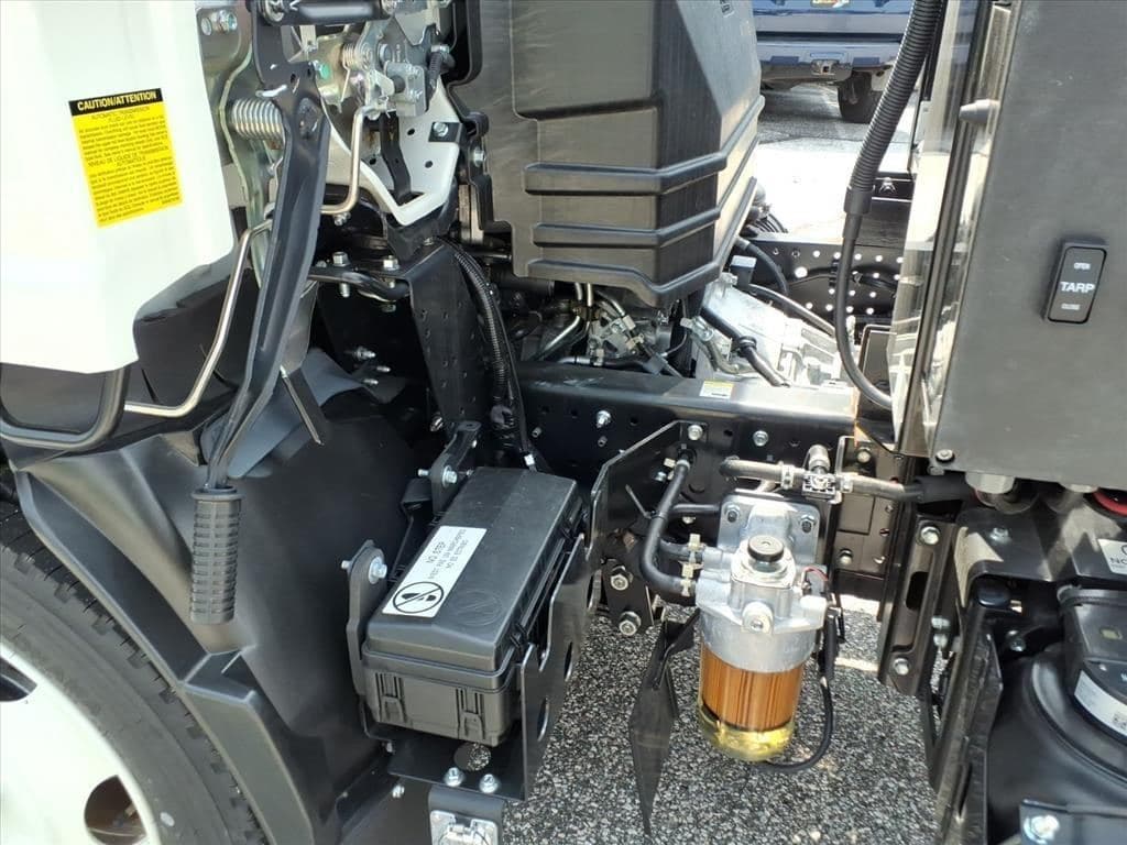 2026 Isuzu NRR image 9