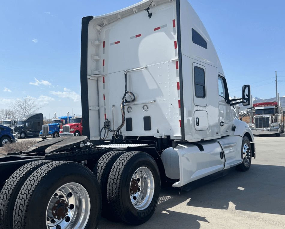 2022 Kenworth T680 image 5