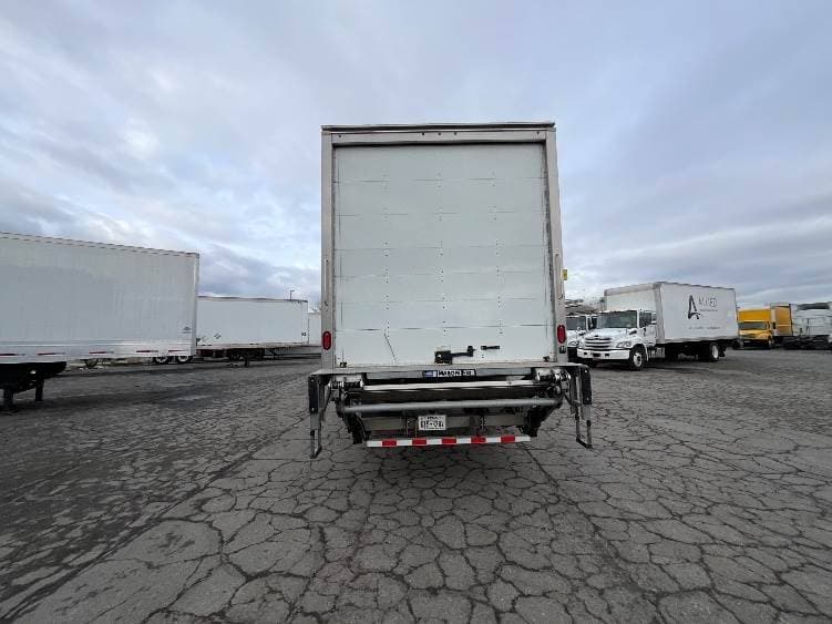 2022 International MV607 Box Truck - 220HP, 6 Speed Automatic, Roll up Door image 7