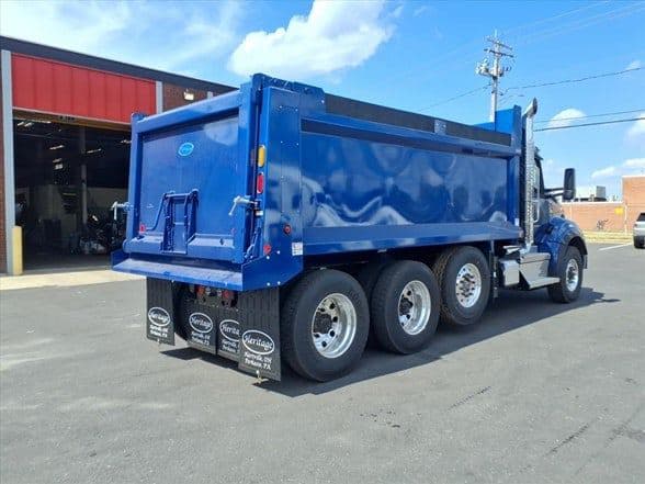 2026 Kenworth T880 image 3