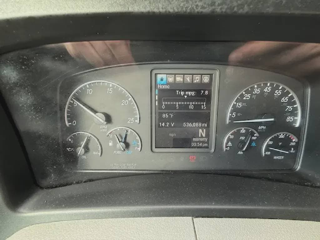Used 2020 FREIGHTLINER Conventional - Sleeper Truck image 10