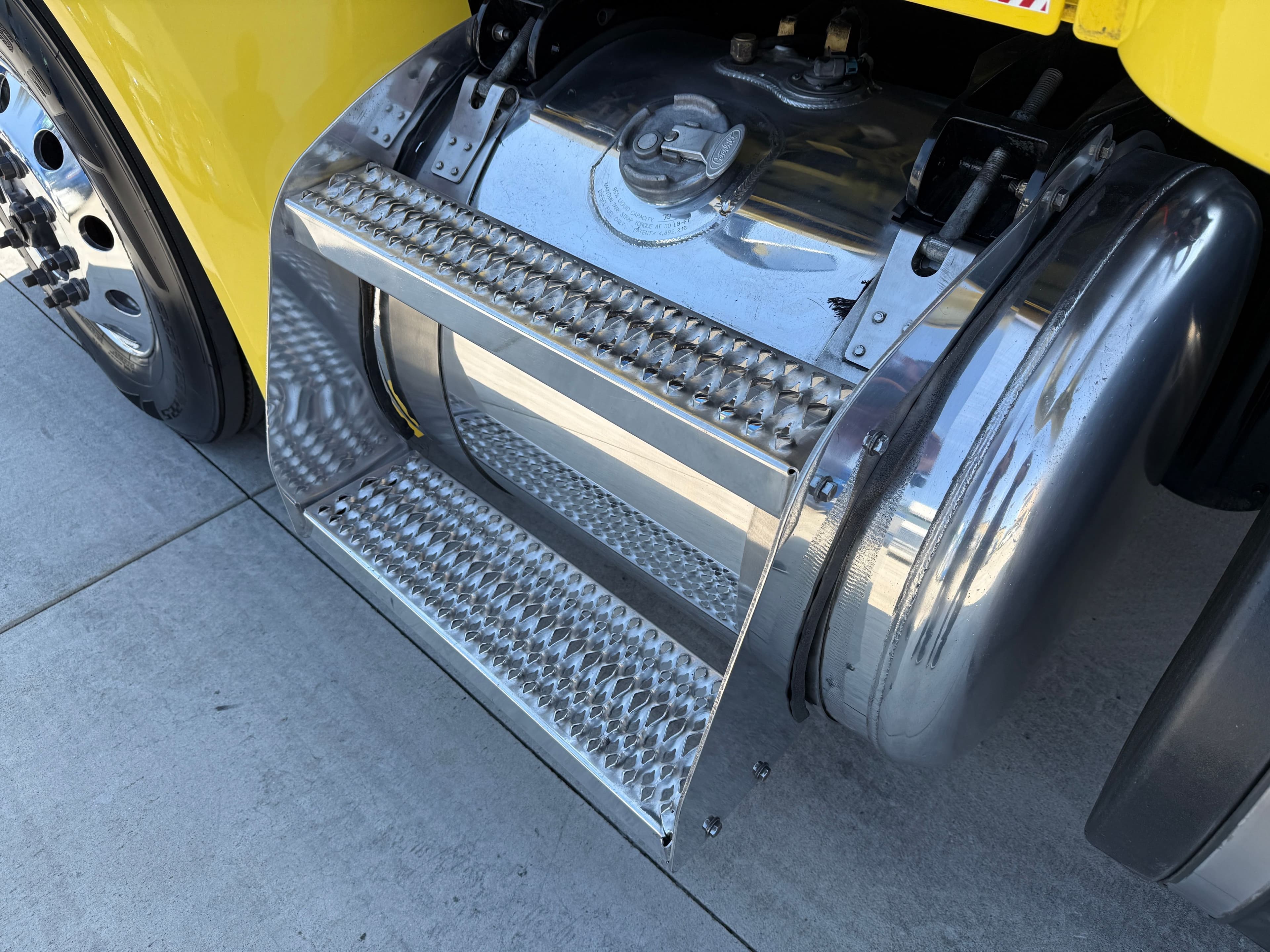 2021 Peterbilt 579 image 6