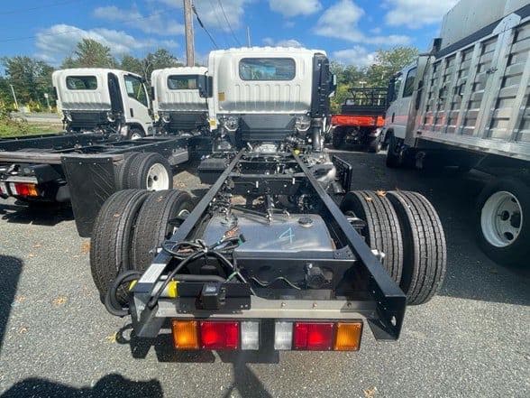 2024 Isuzu NRR image 8