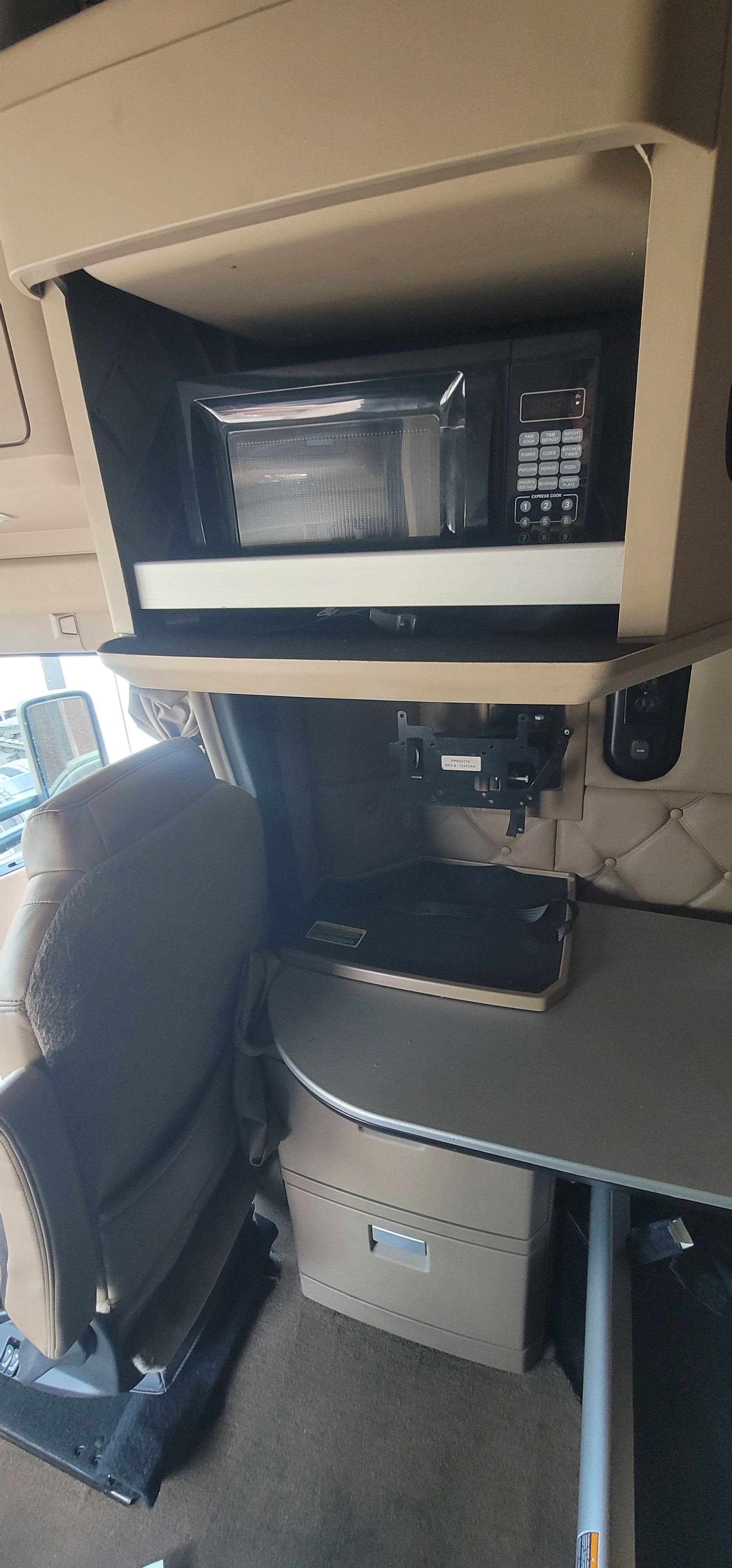 2018 Kenworth T680 image 17