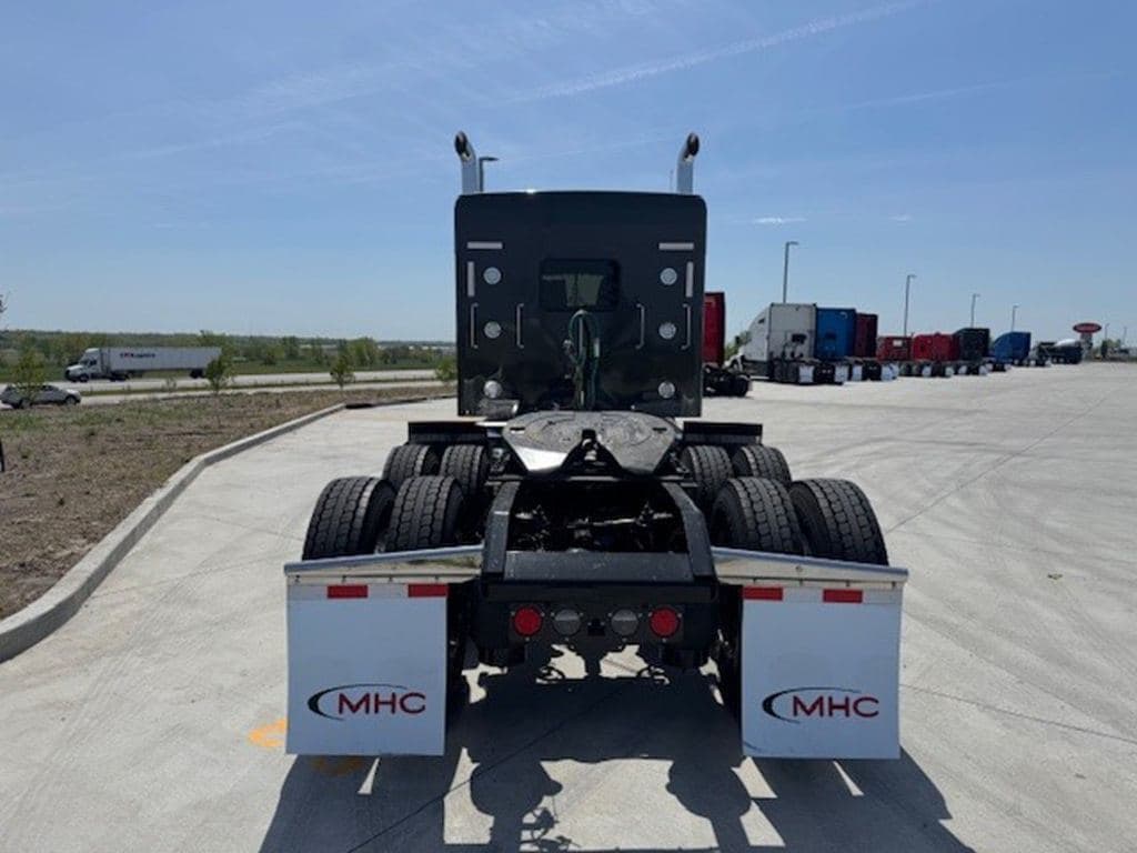 New 2027 KENWORTH W900L image 5