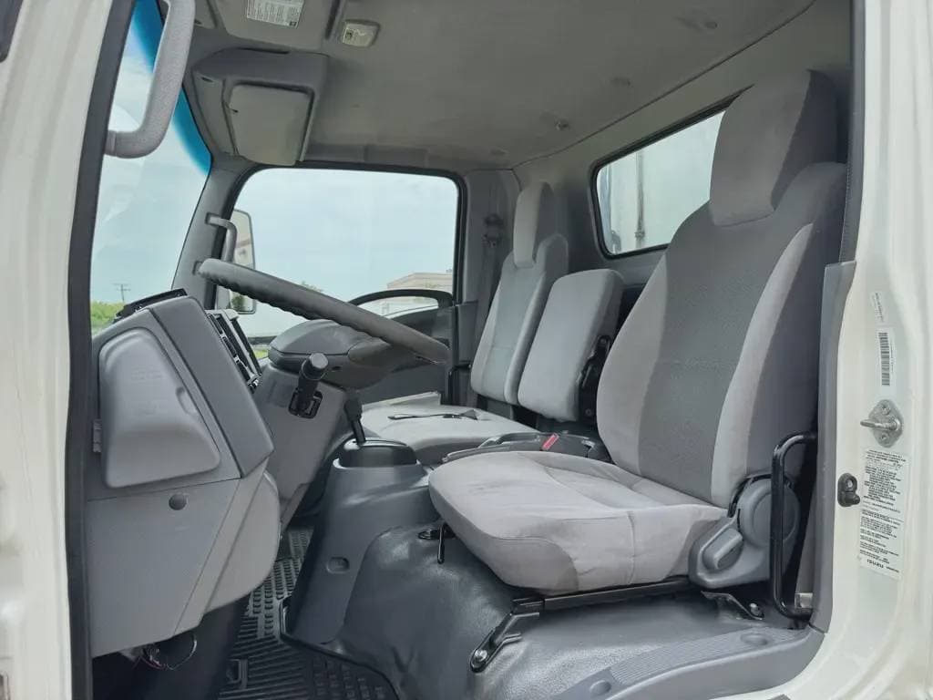 Used 2018 ISUZU Reefer/Refrigerated Truck, Catering Truck - Food Truck, Beverage Truck - NPR XD For Sale image 9