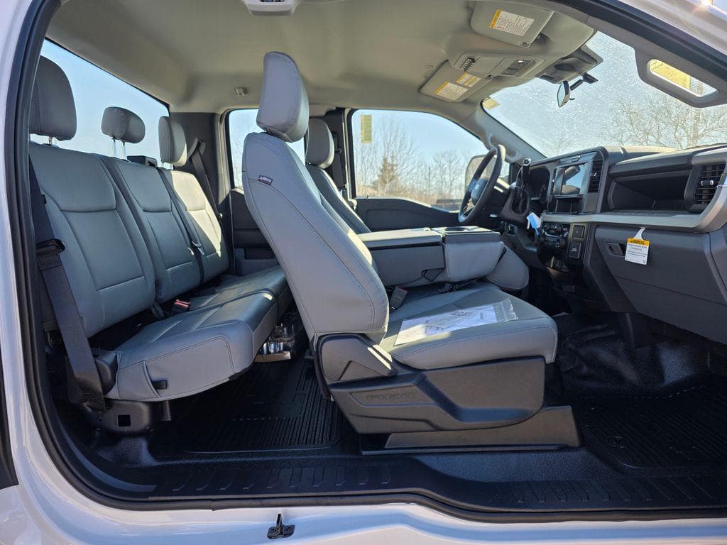2026 Ford F-550SD XL Service Utility Body image 34