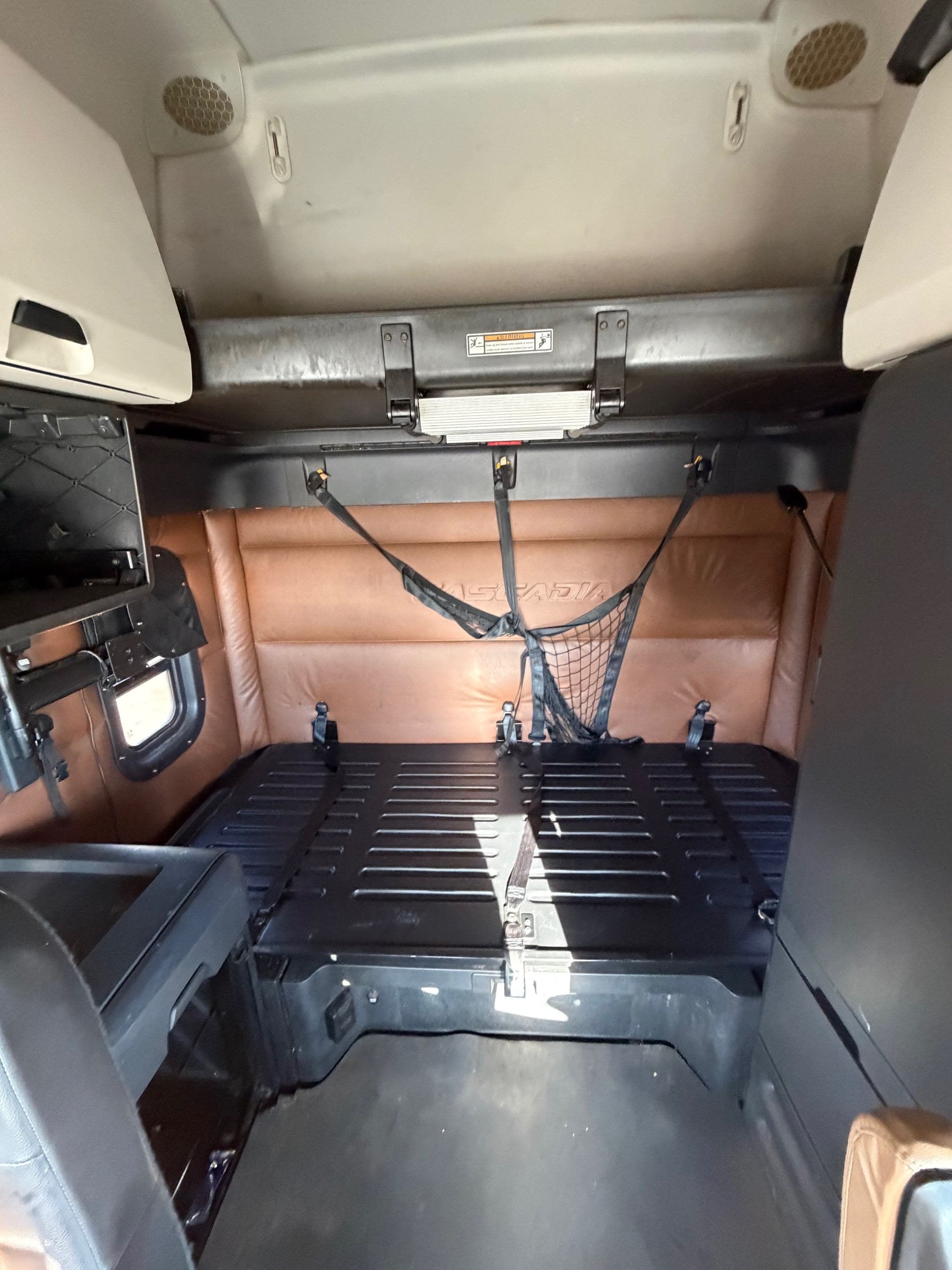 2021 Freightliner Cascadia image 9