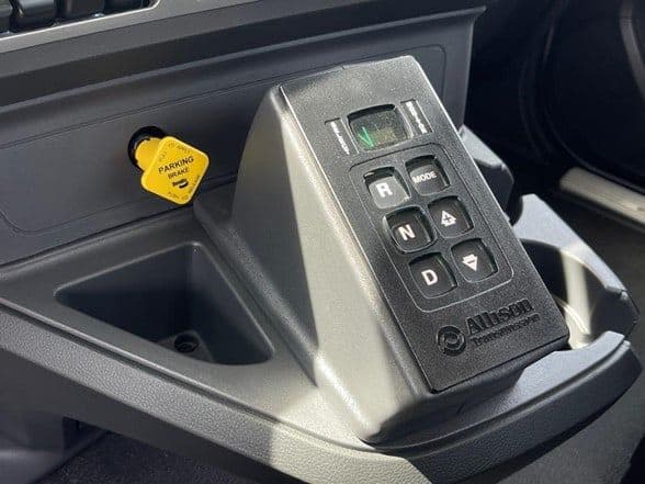 2025 Kenworth T880 image 16