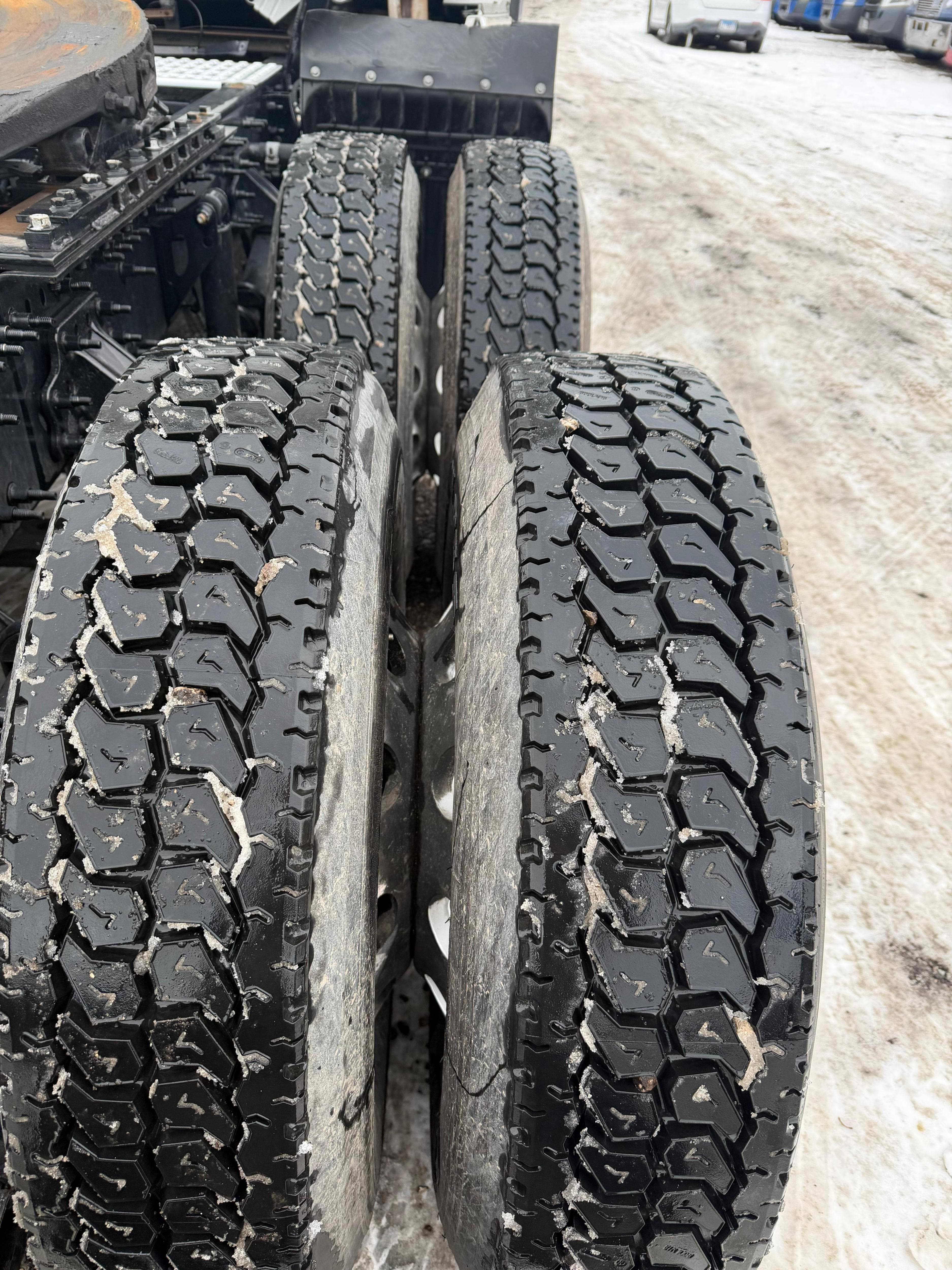 2022 Volvo VNL 760 image 6