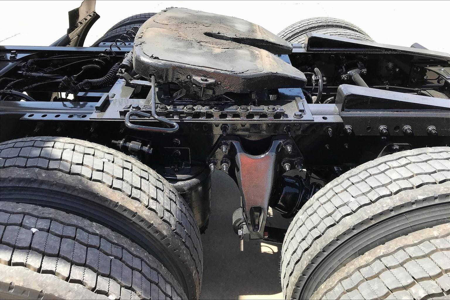 2022 International LT625 Sleeper Semi Truck - 56" Hi Rise Sleeper, Cummins 400HP, 12 Speed image 8