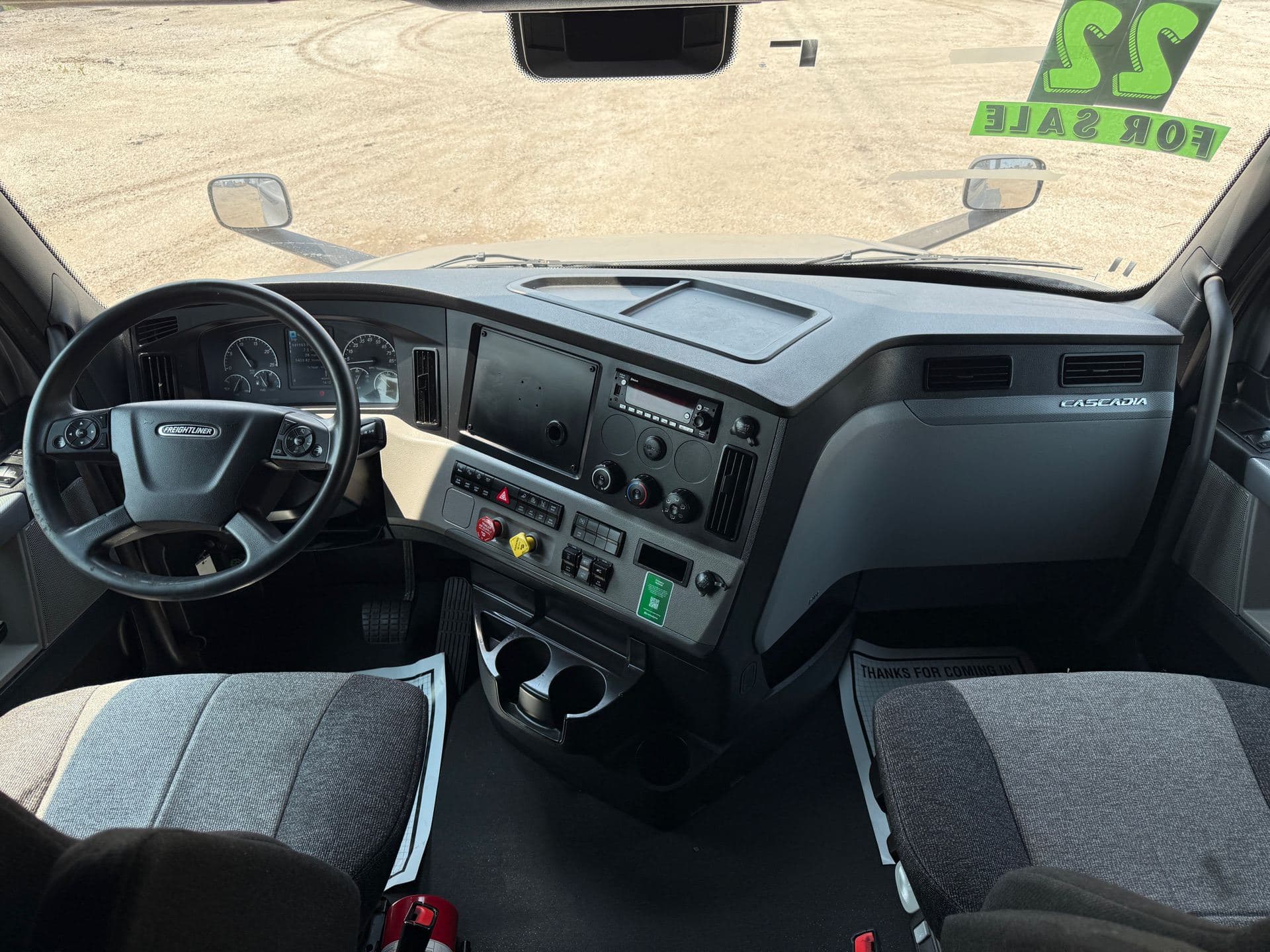 2022 Freightliner -383k - 14k Hours - 455 HP - Swift Fleet Truck! image 3