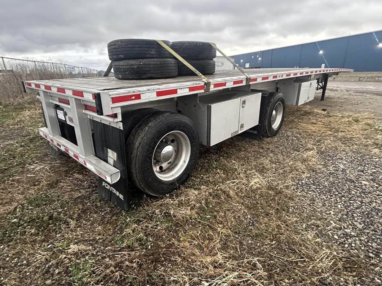 2019 Fontaine 48x102 Aluminum Flatbed Trailer - Air Ride, Spread Axle image 4