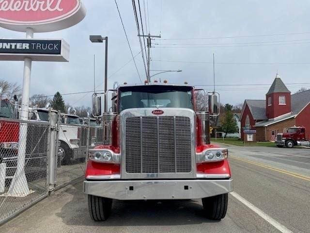 2026 Peterbilt 589 image 8