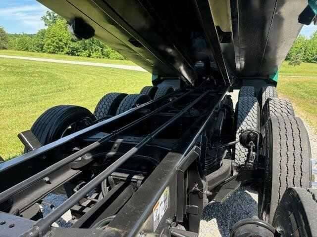2019 Kenworth T880 image 14