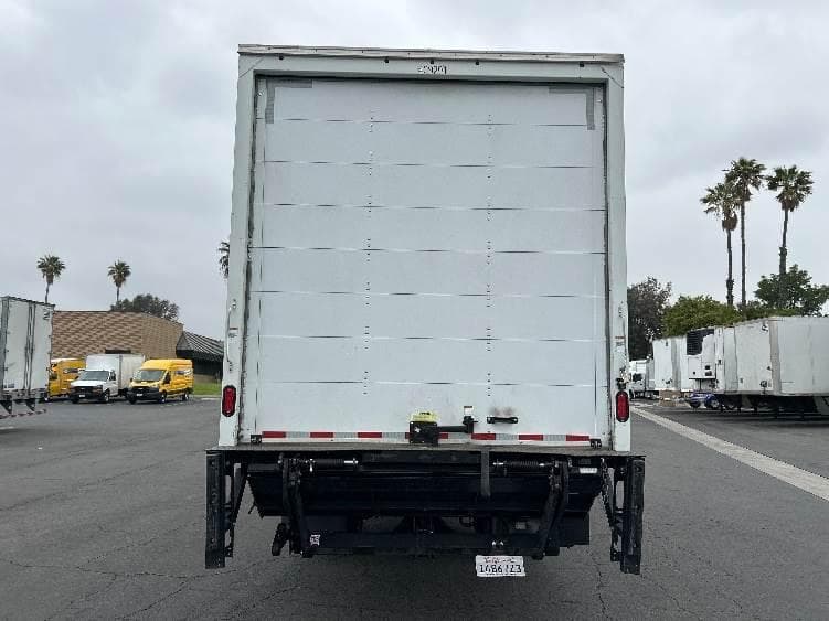 2022 International MV607 Box Truck - 220HP, 6 Speed Automatic, Roll up Door image 7