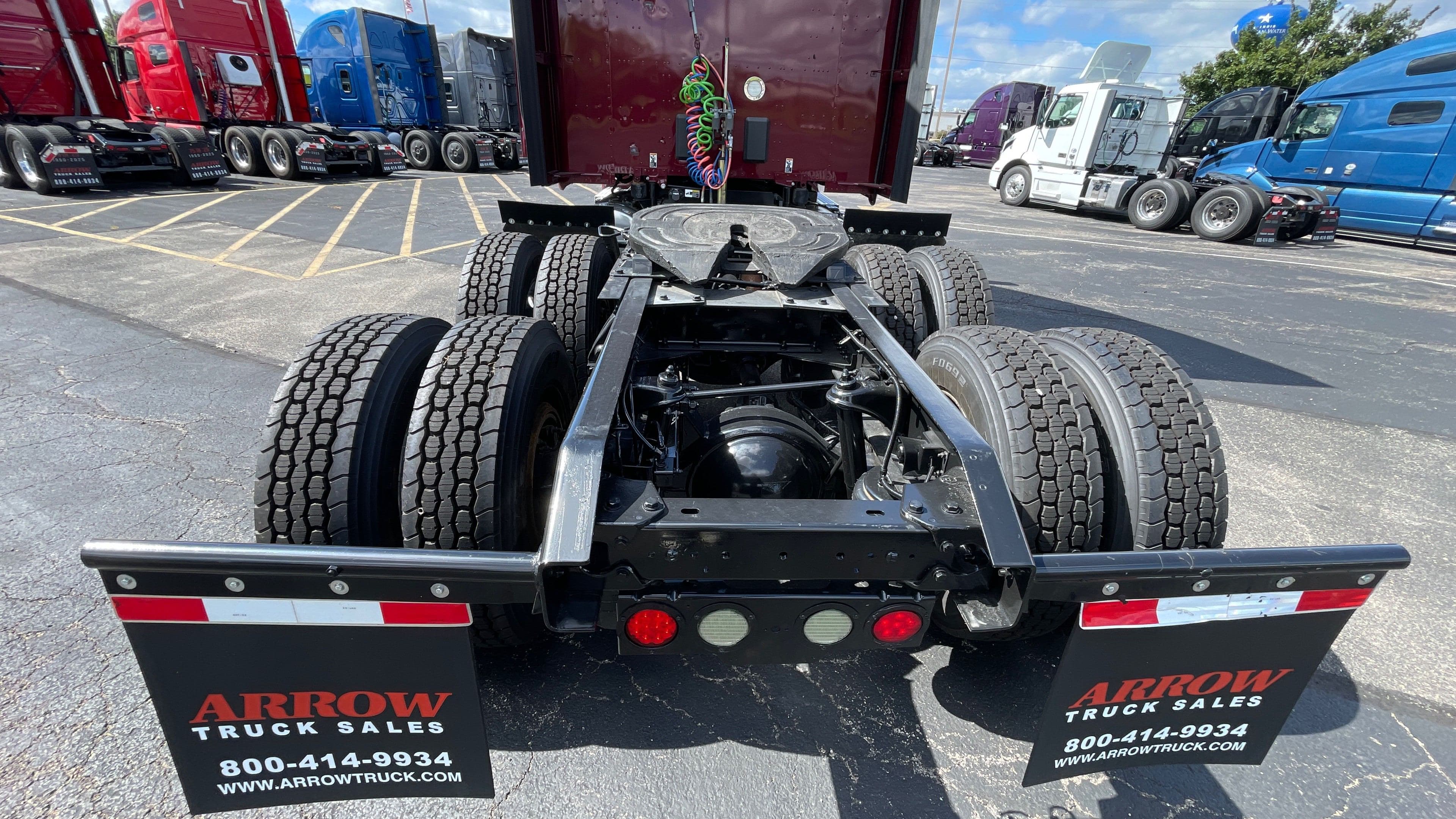 2021 Kenworth T680 image 9