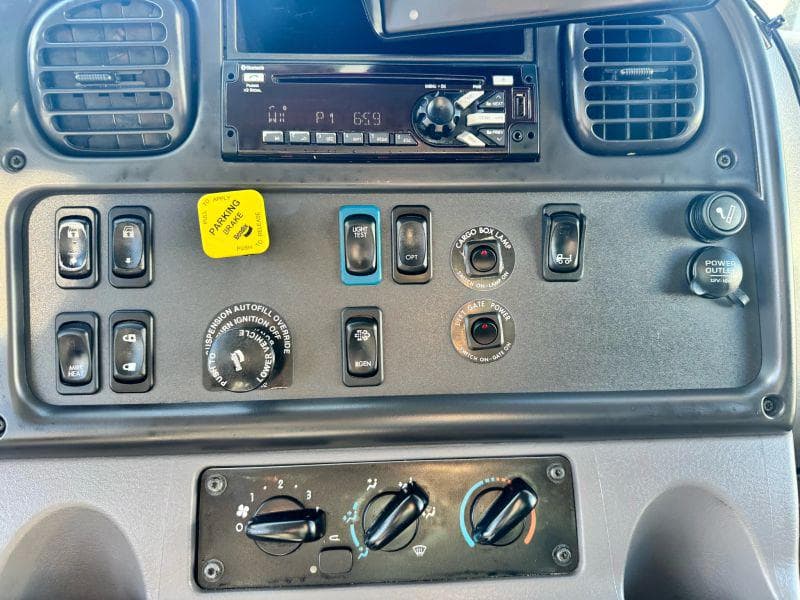 2021 Freightliner Cascadia 125 image 28