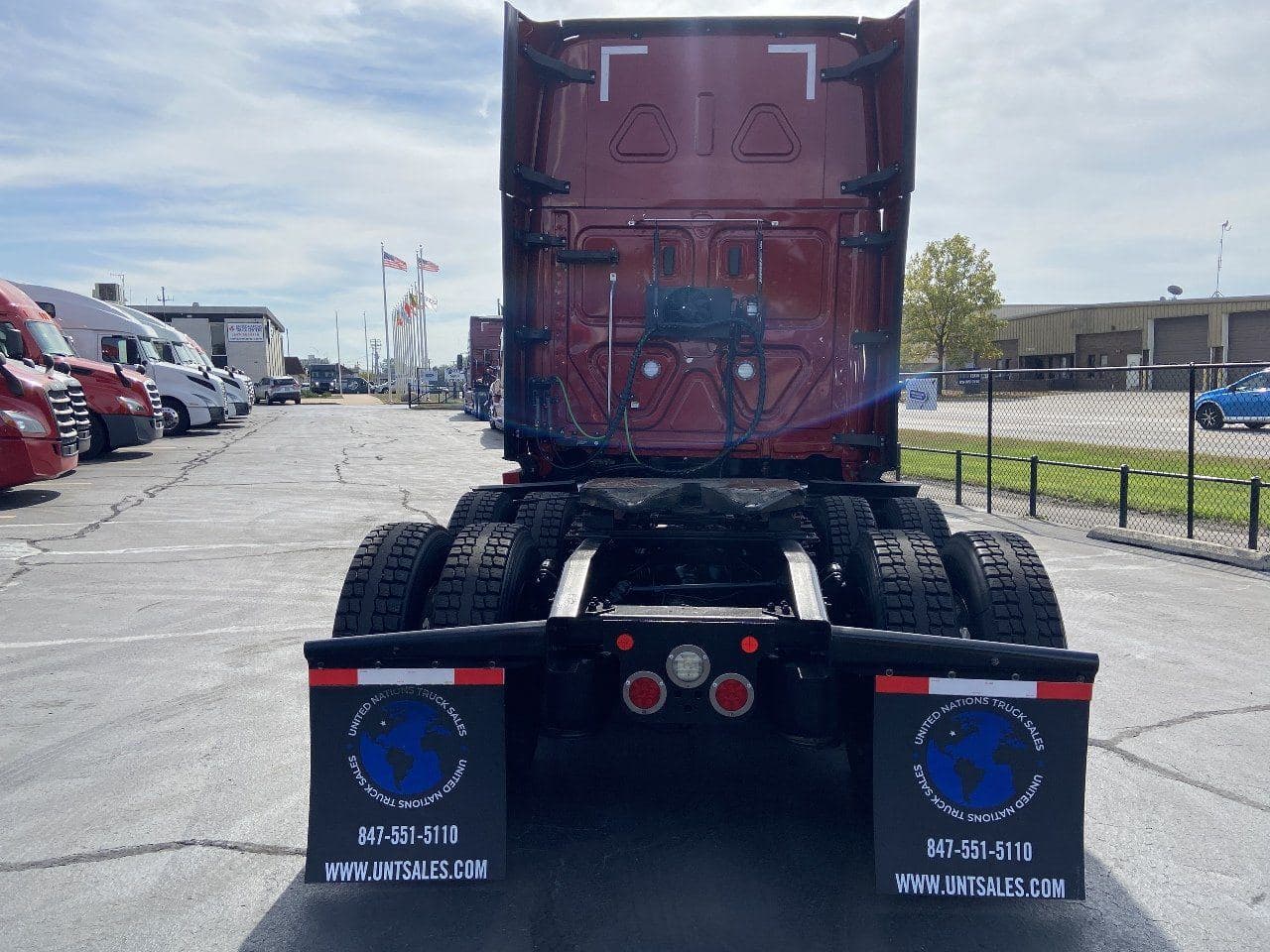 2021 FREIGHTLINER Cascadia CA126 Tandem Axle Sleeper image 5