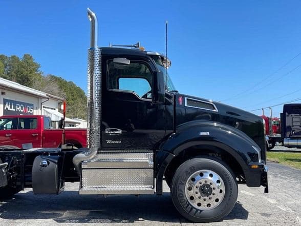 2026 Kenworth T880 image 22