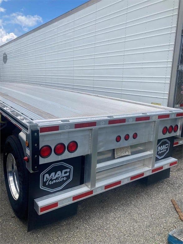 2025 Mac Trailer Mfg 1650 Cft image 1