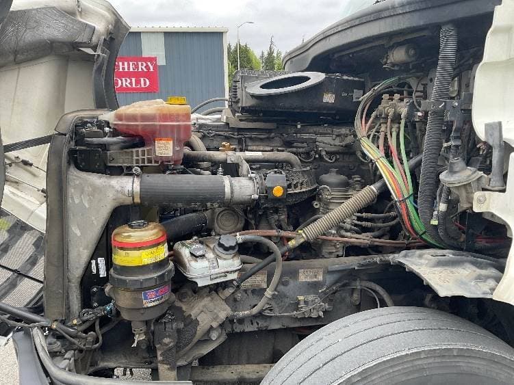 2019 Freightliner Cascadia 126 Day Cab Truck - 505HP, 12 Speed Automatic image 11