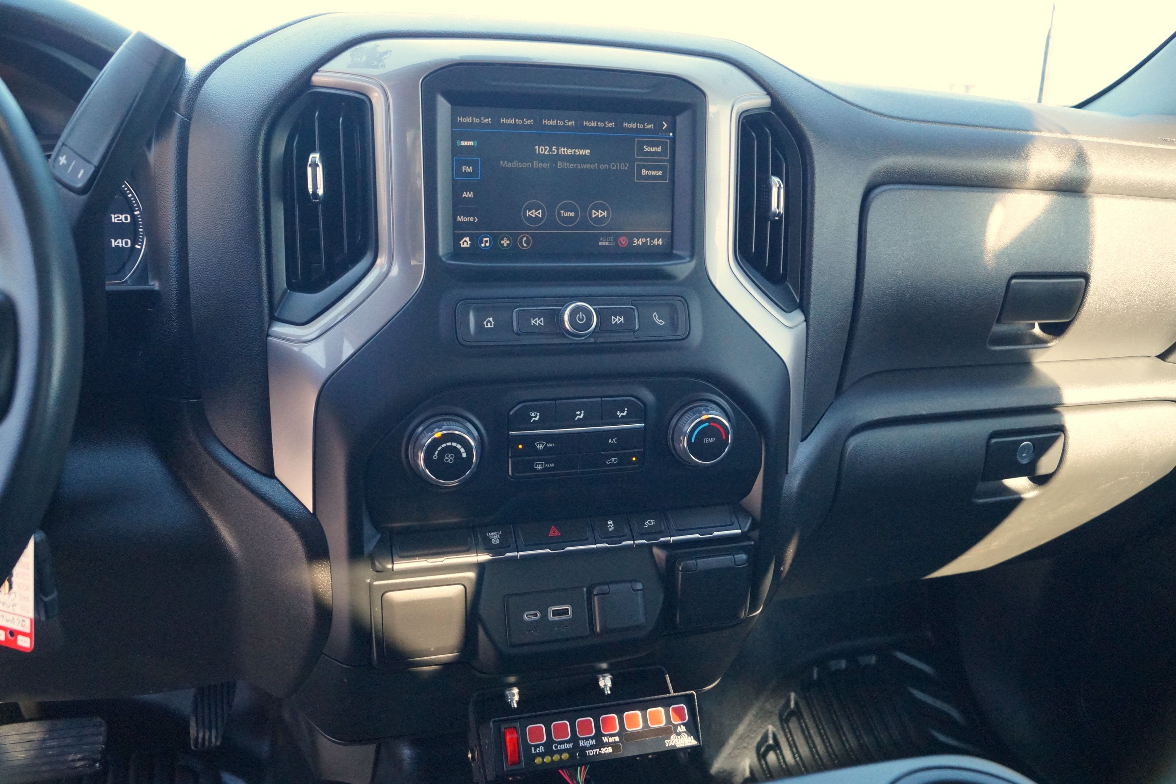 2022 Chevrolet Silverado 3500 HD - Service Utility Truck - 4WD 6.6L V8 Duramax image 17