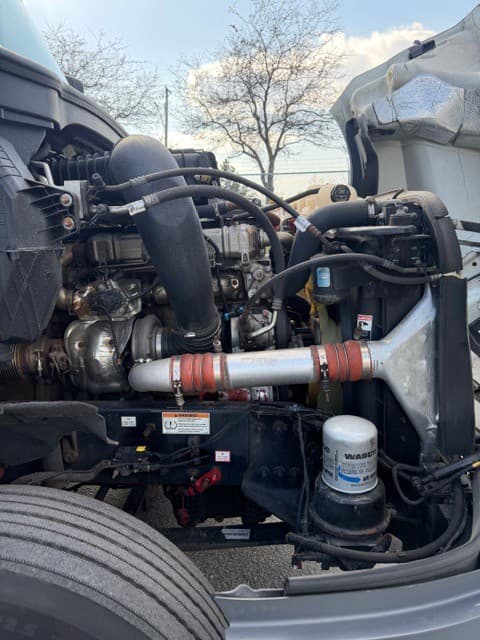 2022 Freightliner Cascadia 126 image 10
