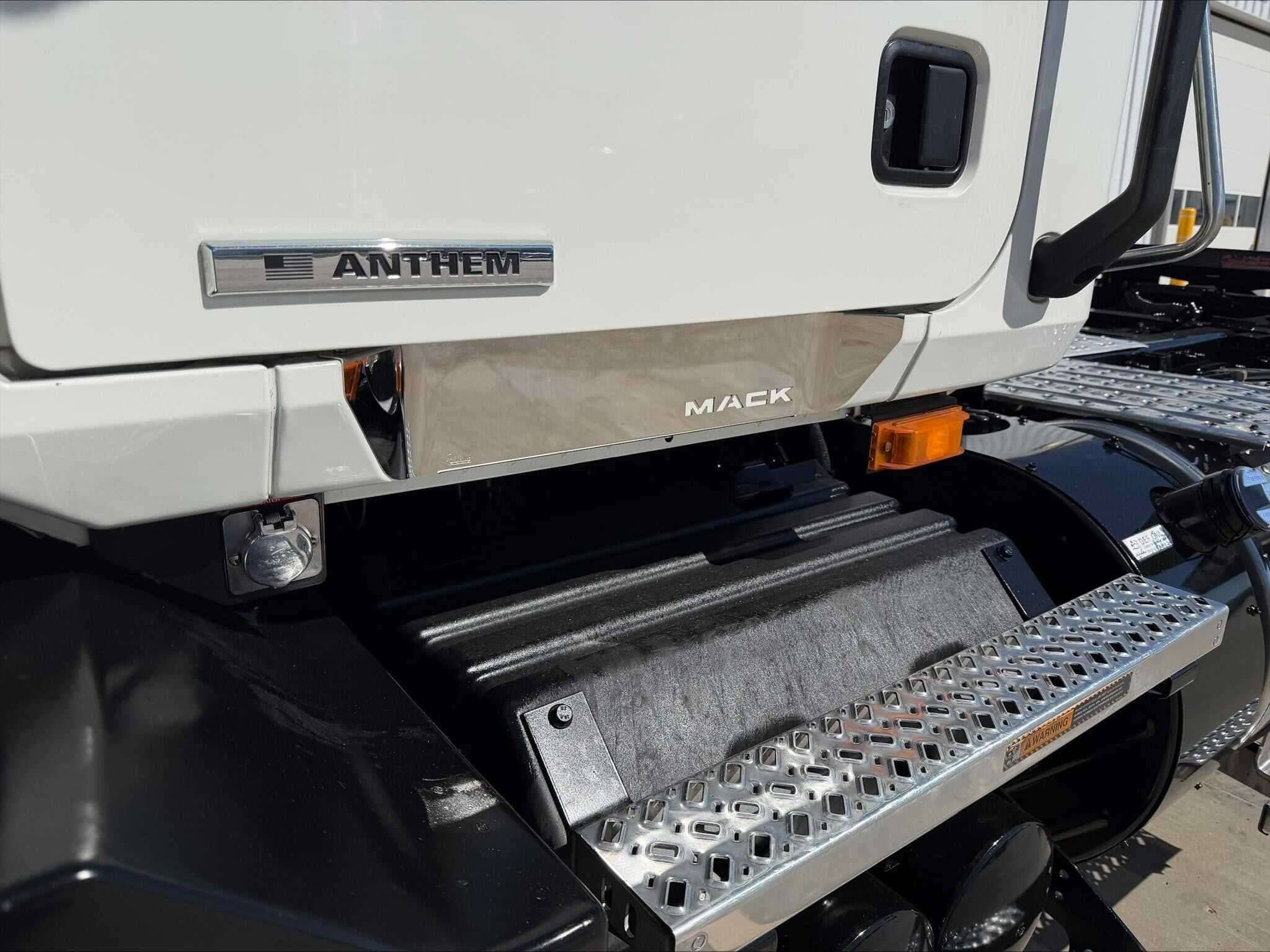 Used 2021 MACK ANTHEM Conventional - Day Cab in Oklahoma City, OK image 11