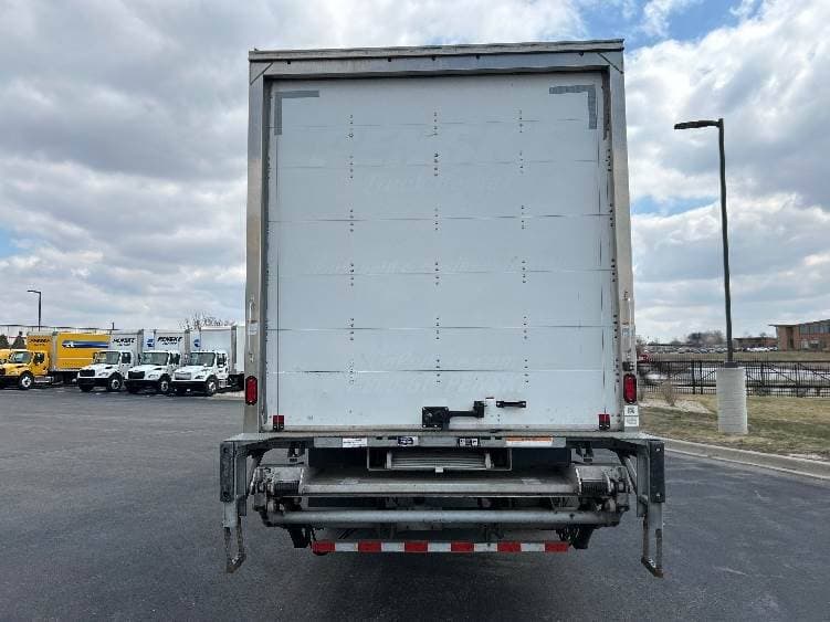 2022 International MV607 Box Truck - 220HP, 6 Speed Automatic, Roll up Door image 7