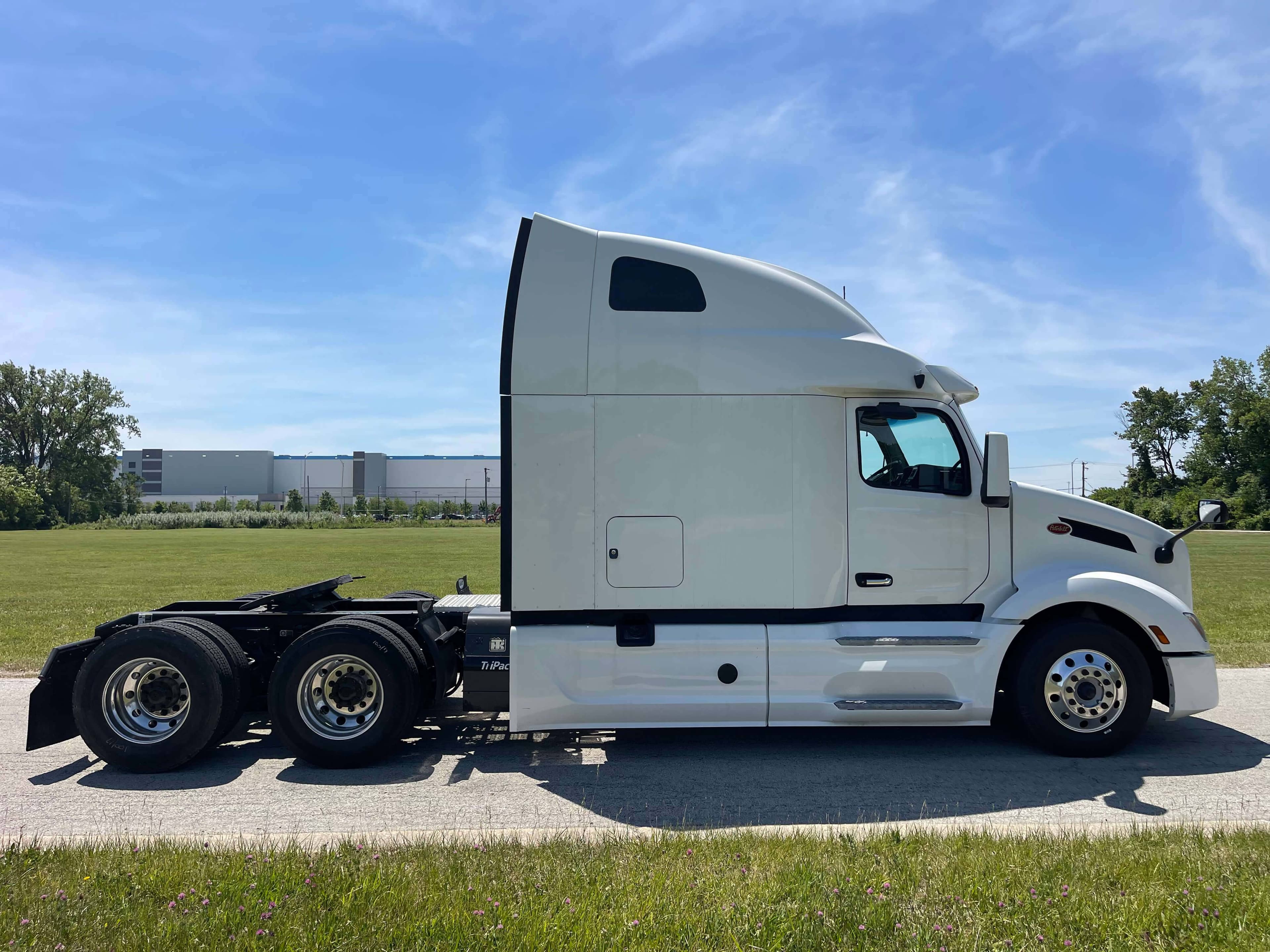 2022 Peterbilt 579 image 4