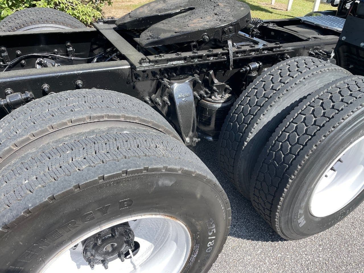 2020 Freightliner Cascadia 126 image 13