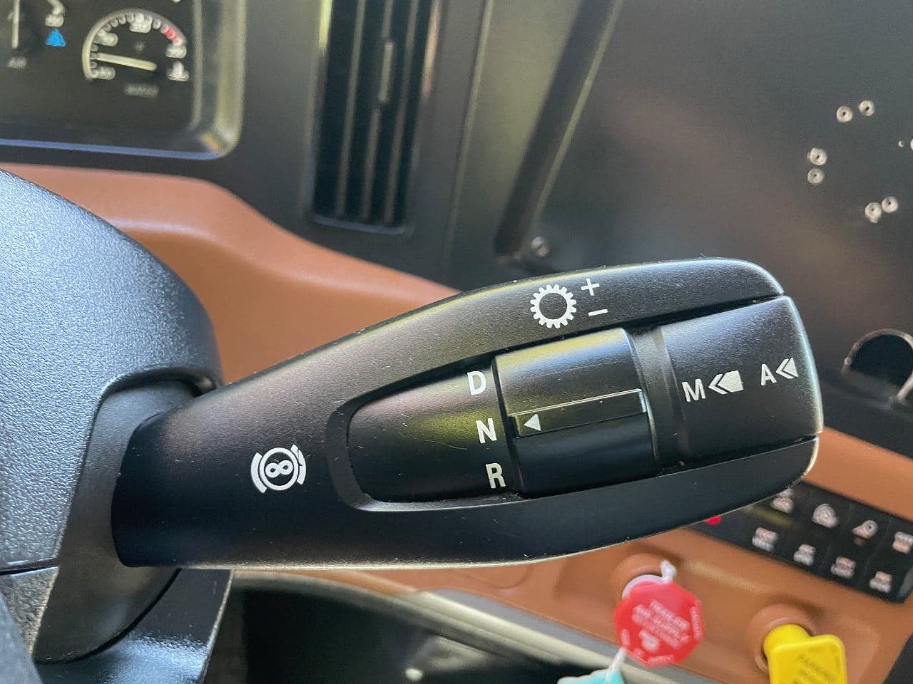 2020 Freightliner Cascadia 126 image 23