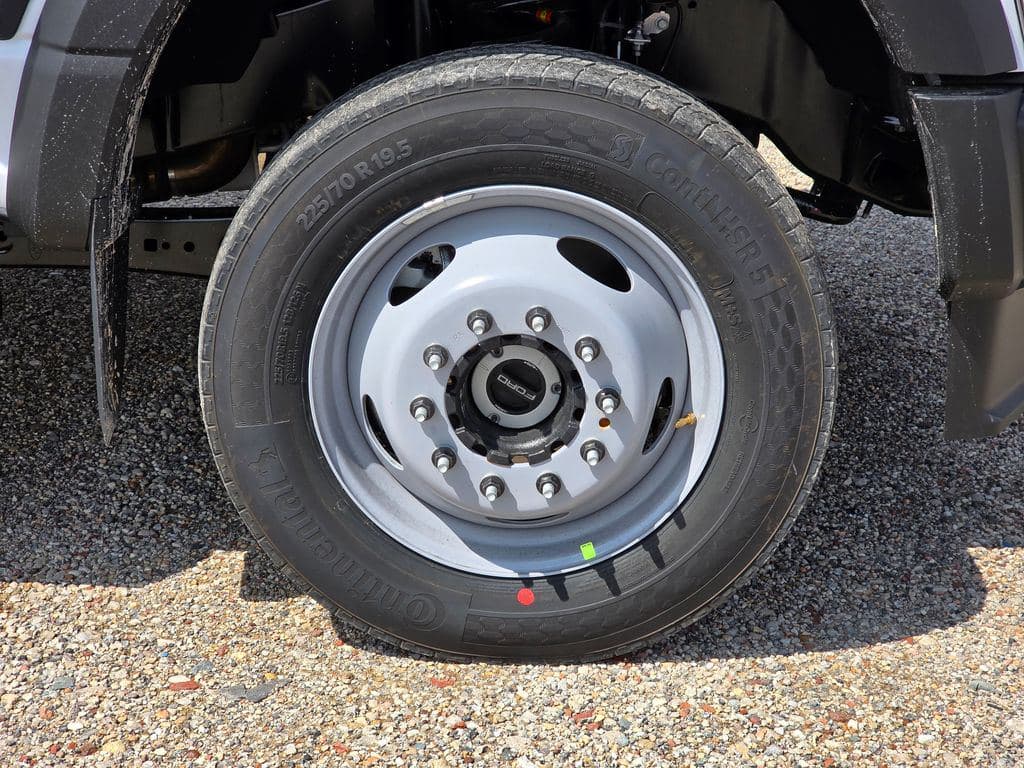 2026 Ford F-450SD XL DRW image 10